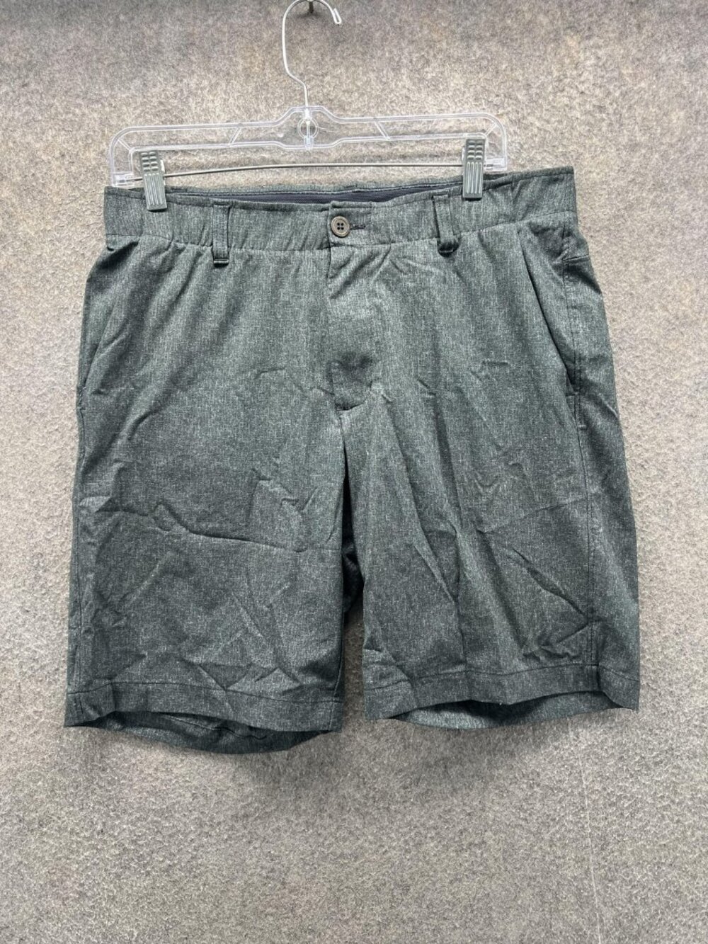 Under Armour Shorts Mens 34 Gray HeatGear Golf Performance Stretch 10 Inseam